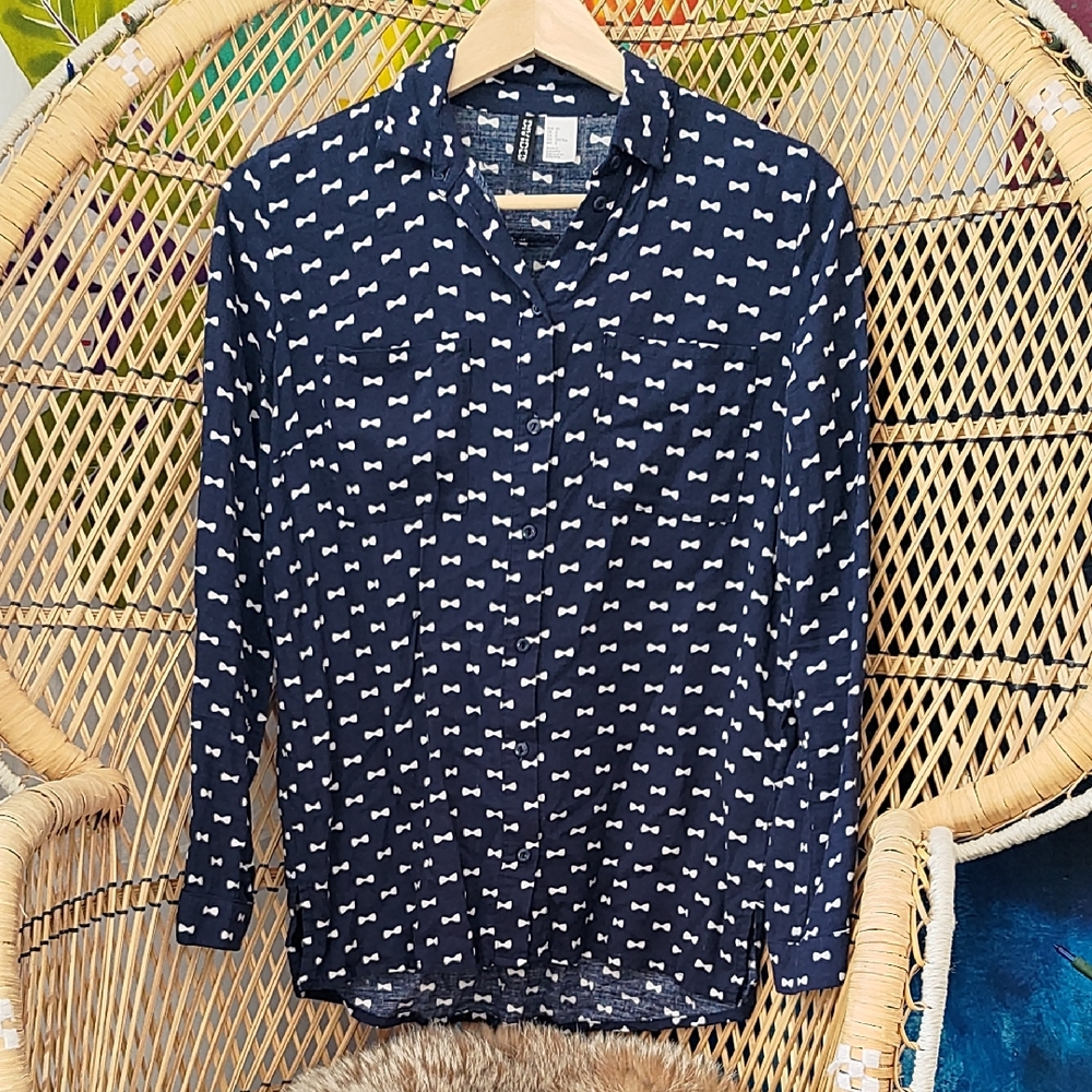 Divided Dark Blue Shirt with White Bow Design